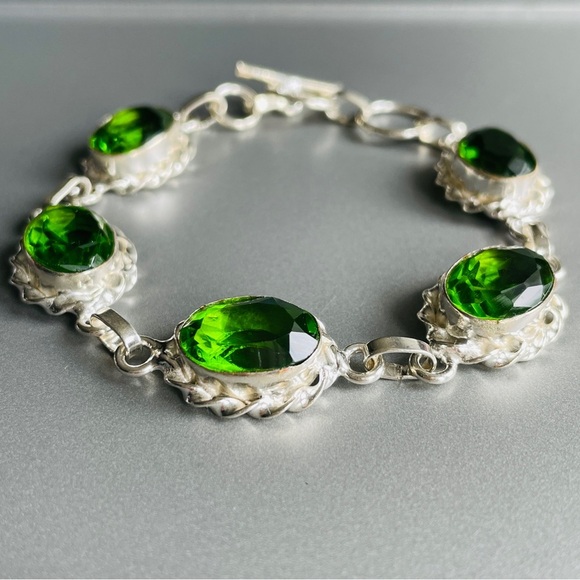 Forest Green Peridot Simulant CZ Oval Link Sterling Silver Toggle Clasp … - Picture 2 of 10